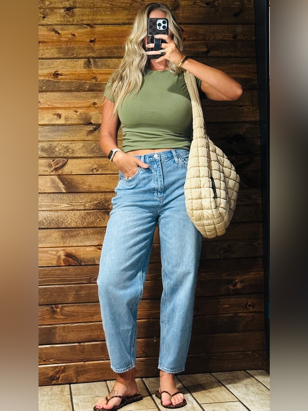 Aritzia Denim Forum Gia High Rise Carrot Jeans Size 28